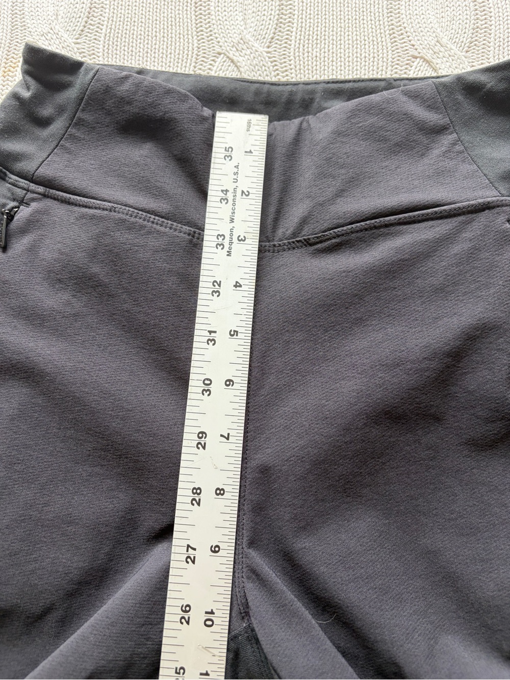 Athleta Black Leggings Zipper Pocket Size 4 - Picture 3 of 6